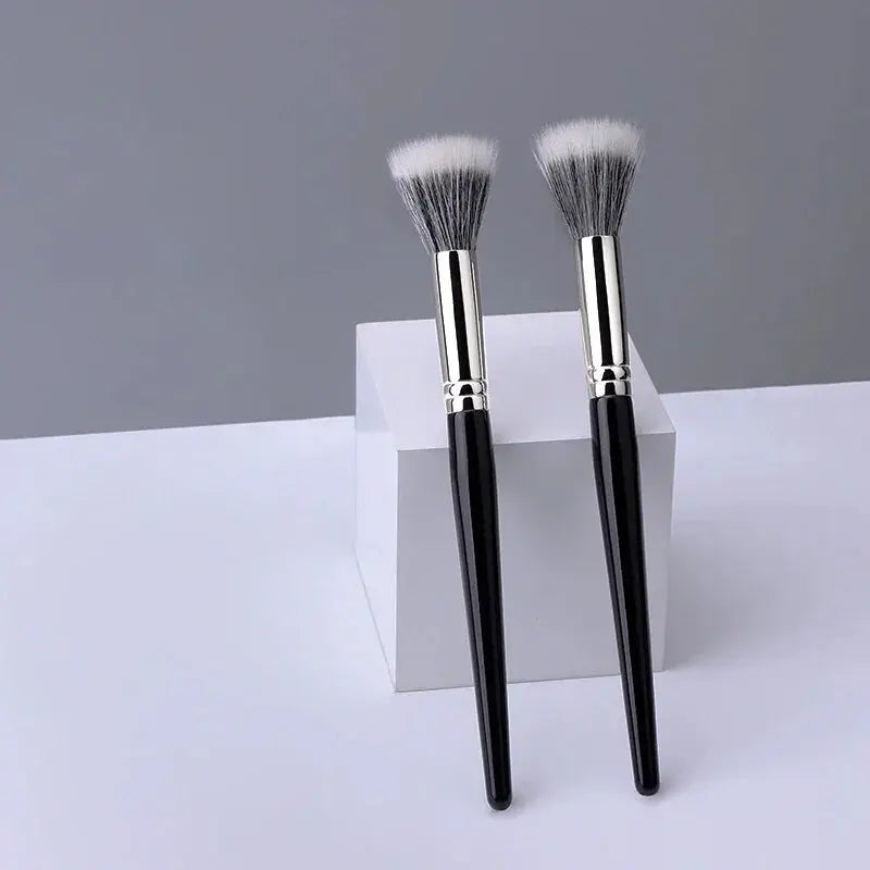 Pointillator brush Blush brush Pure wool flat head Cangzhou makeup brush Soft bristle wooden handle Beauty tool SASA Makeup Store